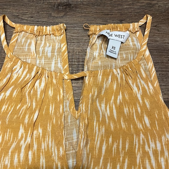 Nine West Yellow Key Hole Neck Tank Top Women’s Size XS - Picture 2 of 4